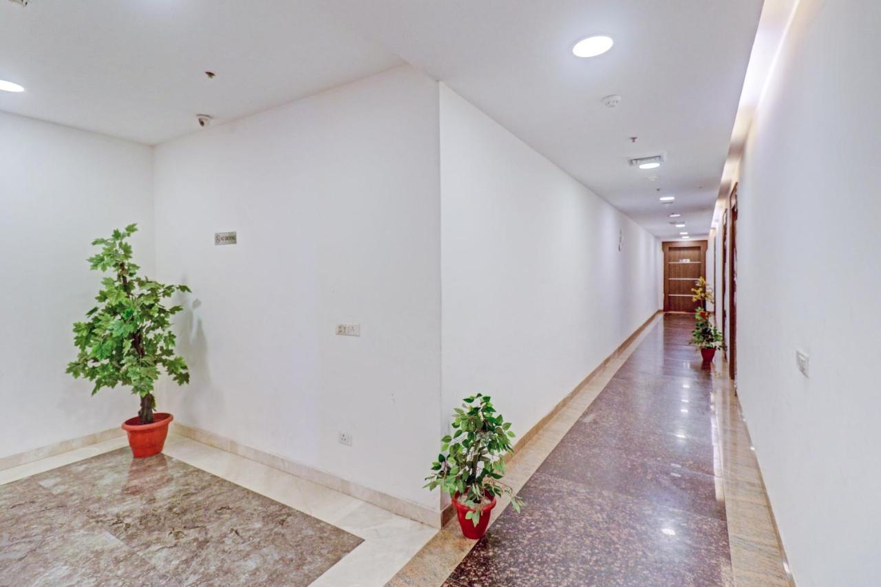 Oyo Townhouse 484 Sanskriti Hotel Delhi  Eksteriør billede