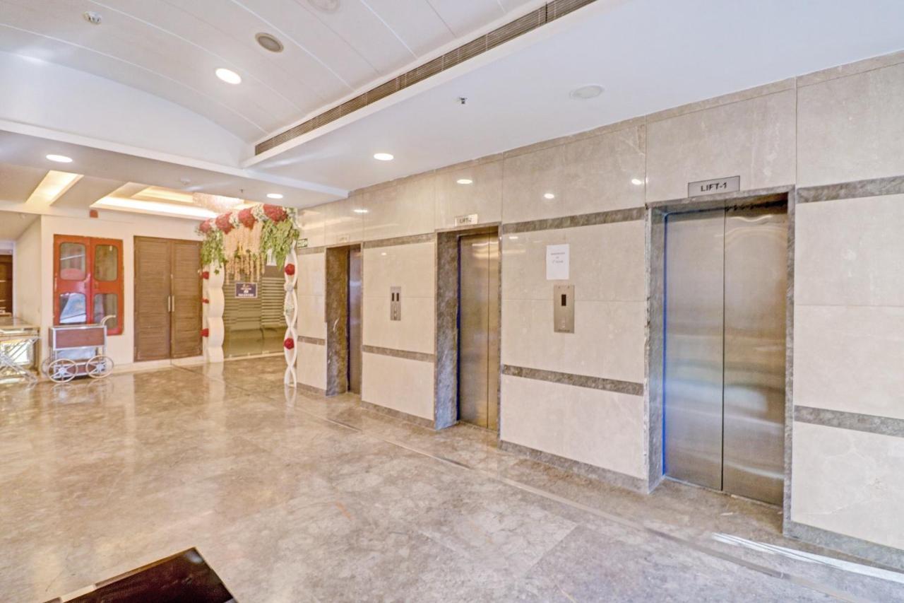 Oyo Townhouse 484 Sanskriti Hotel Delhi  Eksteriør billede