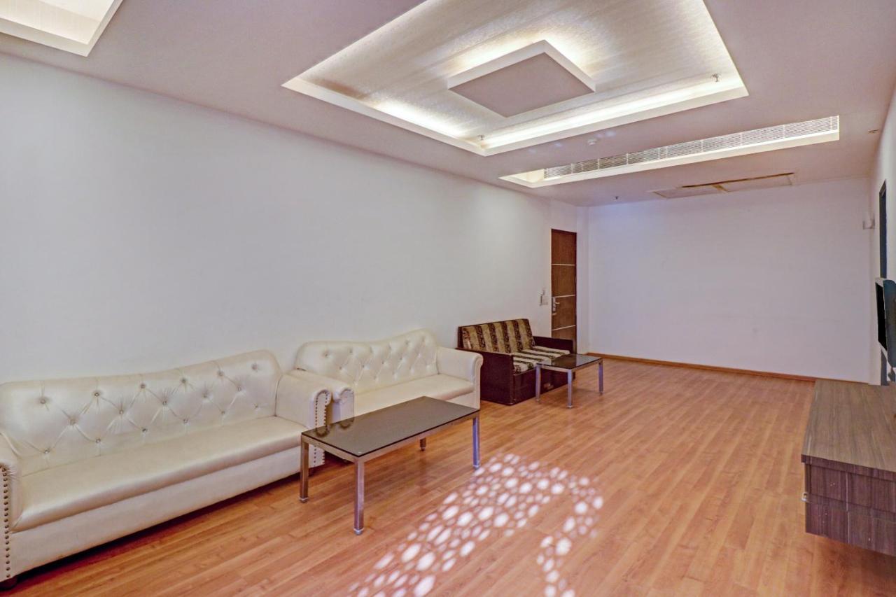 Oyo Townhouse 484 Sanskriti Hotel Delhi  Eksteriør billede