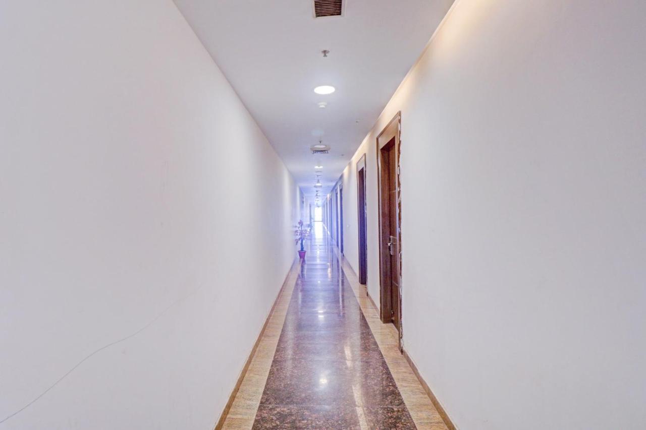Oyo Townhouse 484 Sanskriti Hotel Delhi  Eksteriør billede